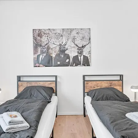 شقة Pf02 Grosses Innenstadt - Neu Monteurunterkuenfte In - Ls Crewcomfort Auch Fuer Weitere Unterkuenfte بفورتسهايم